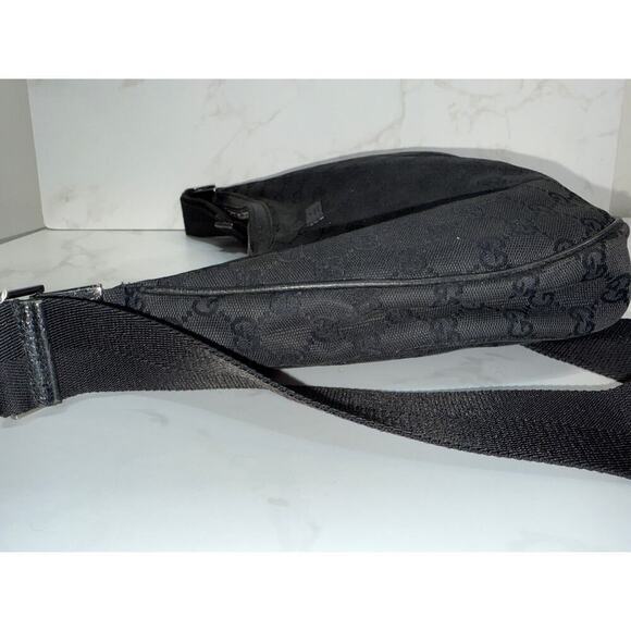 Gucci GG Canvas Half Moon Hobo Bag in Black - Picture 3 of 9